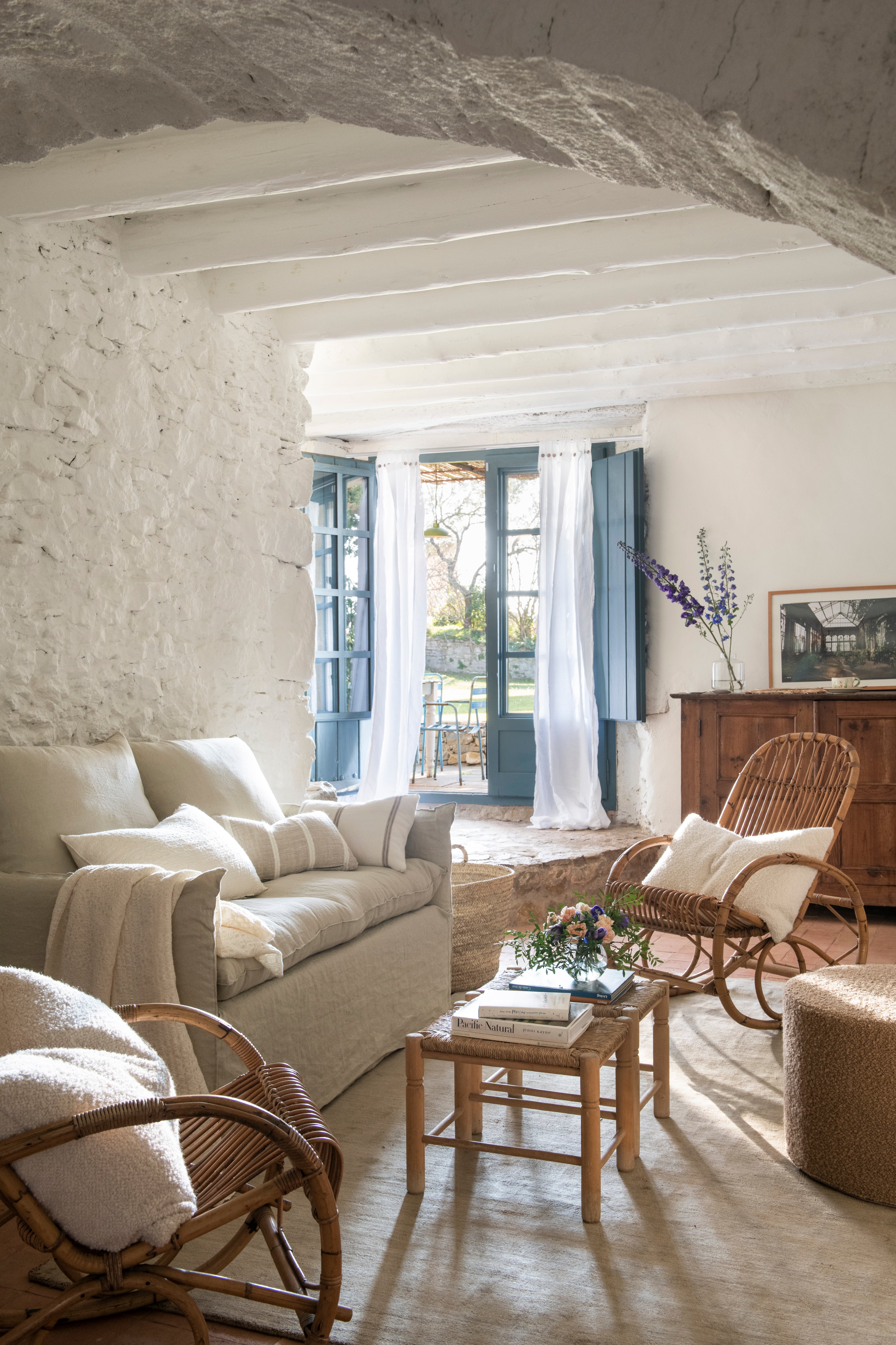 Sofá Artesano Provenza 200x95x70cm | Blanco y Tierra
