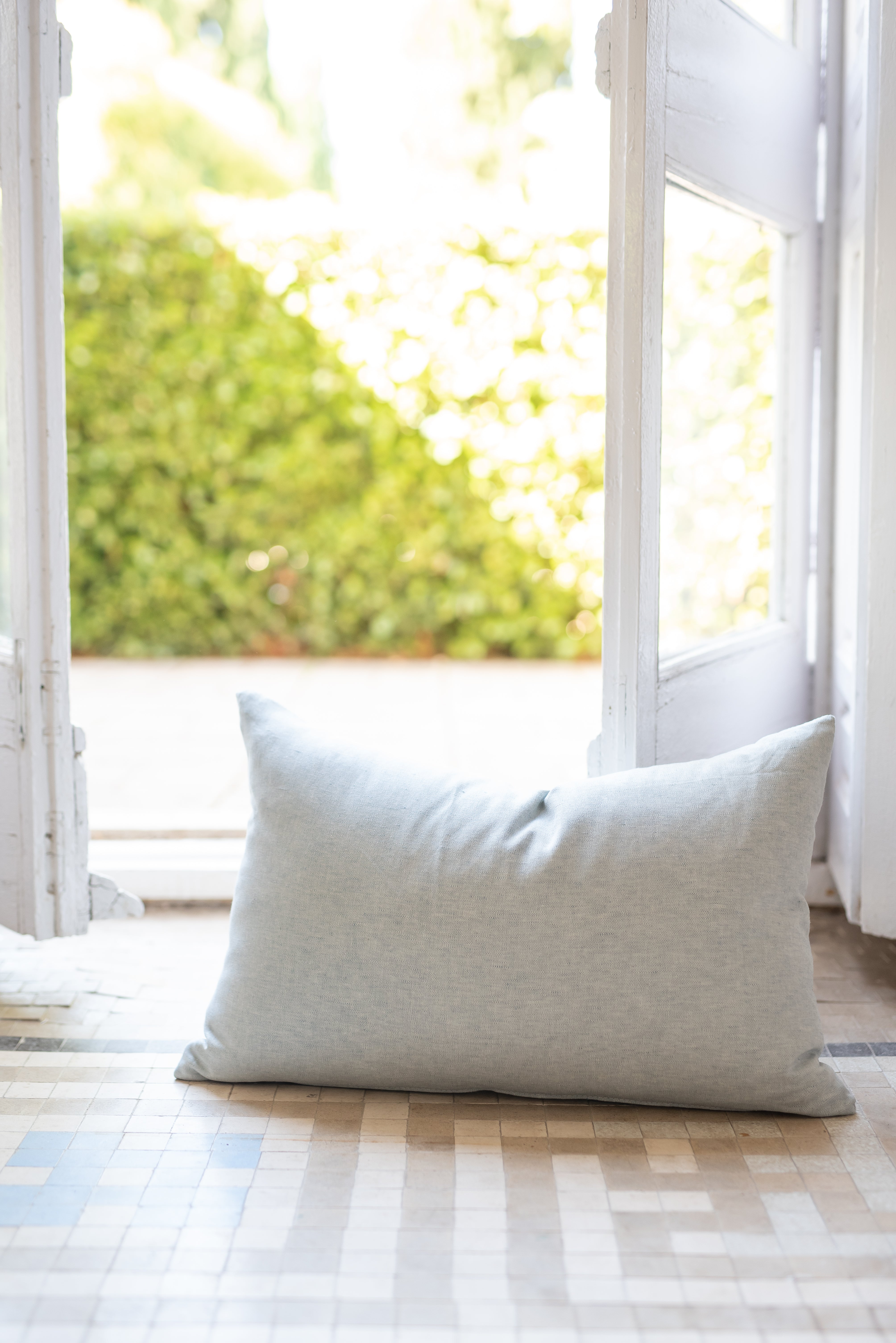 Cojín Artesano ECO Gris Suave Liso