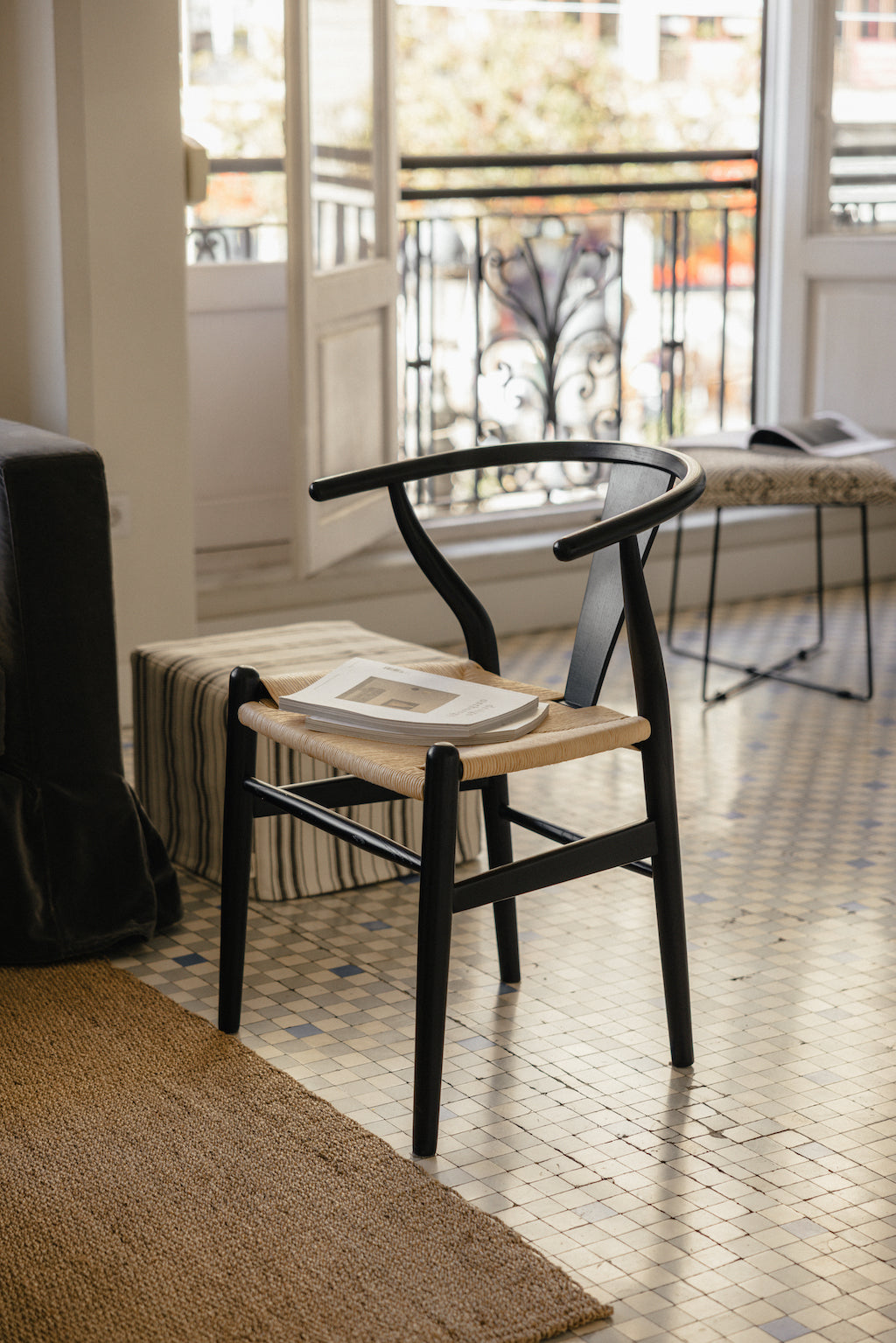 Silla de Madera Negra